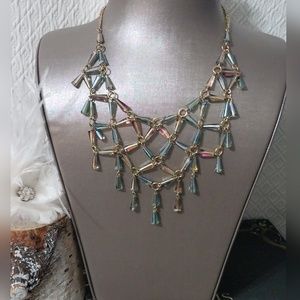 Lattice iridescent necklace